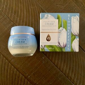 Bloomeffects Tulip Dew Cream Illuminating Gel Moisturizer, like new